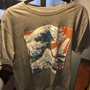 WAVY Tee size Large